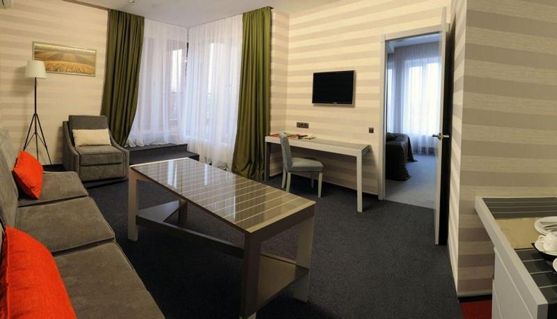 Villa Four Rooms Kharkiv Exterior photo