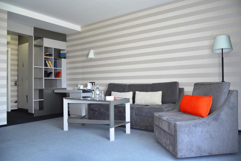 Villa Four Rooms Kharkiv Exterior photo